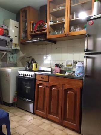 Departamento en venta de 2 ambientes al frente con balcón. Gran ubicación!!!