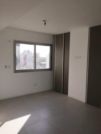 Departamento de 2 ambientes A ESTRENAR con balcón al c/frente, cocina y baño completo. Detalles de categoría!