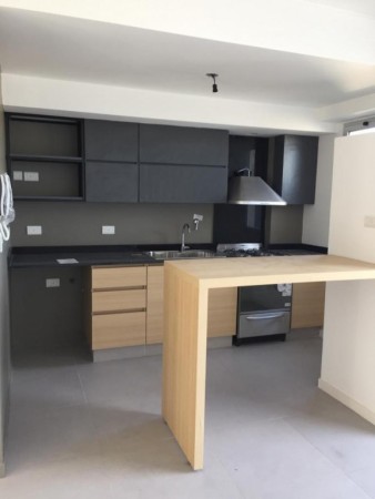 Departamento de 2 ambientes A ESTRENAR con balcón al c/frente, cocina y baño completo. Detalles de categoría!